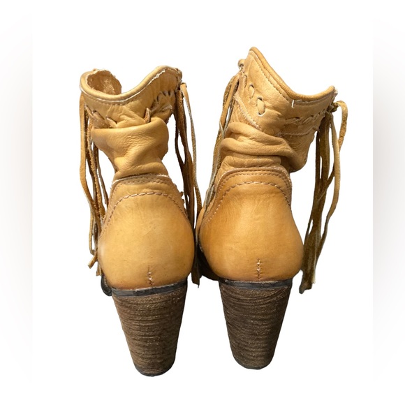 Naughty Monkey size 6 women’s genuine leather heeled ankle boots with fringe - Picture 4 of 6